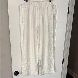 A&F White Wide-Leg Linen Pants